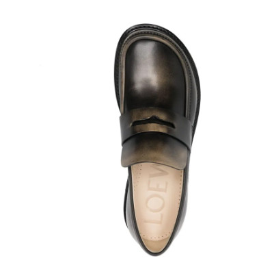 Loewe Flat shoes Brown