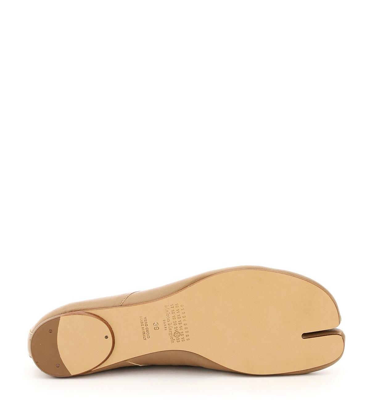 (W) Maison Margiela Tabi Ballet Flat Shoes Camel