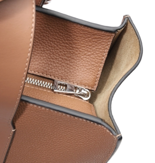 Buckle zipper tote bag