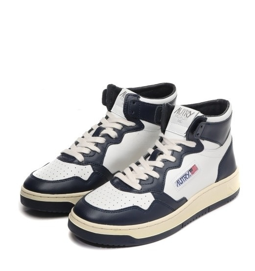 Medalist Mid Sneakers