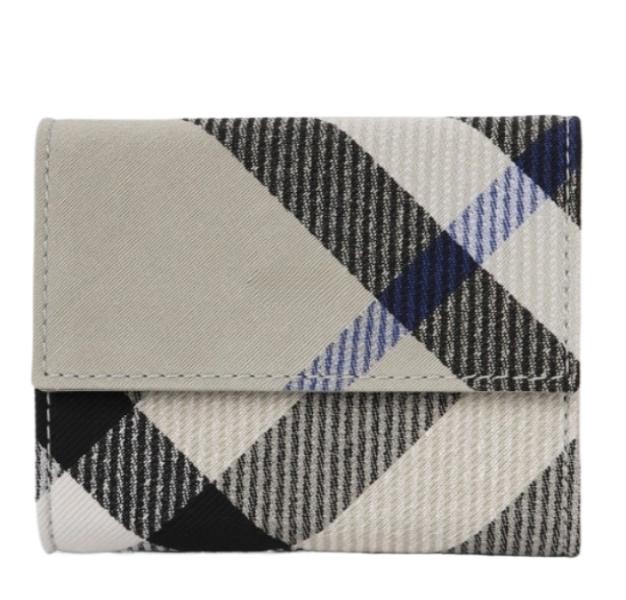 Checkered half-wallet