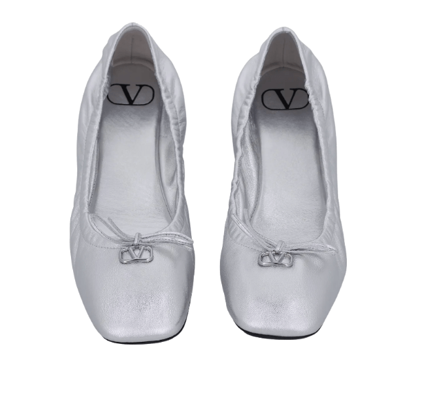 V Logo Signature Ballerina Flats - Silver