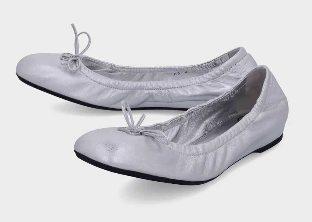 V Logo Signature Ballerina Flats - Silver