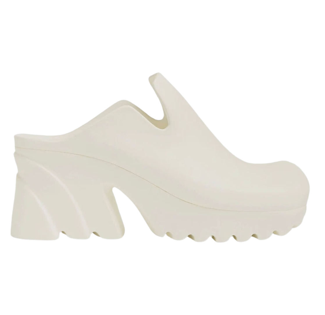(W) Bottega Veneta Rubber Flash Clog Chalk