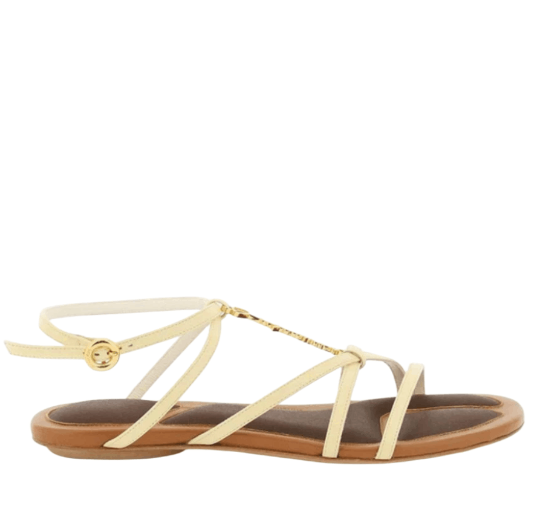 (W) Jacquemus Les Pralu Plates Charm Logo Flat Sandal Off White