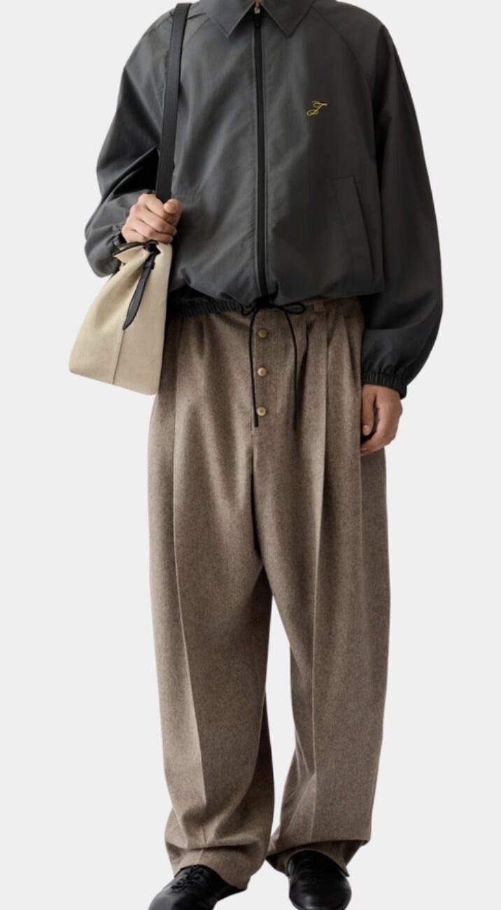 JACQUEMUS LE COUPE VENT 