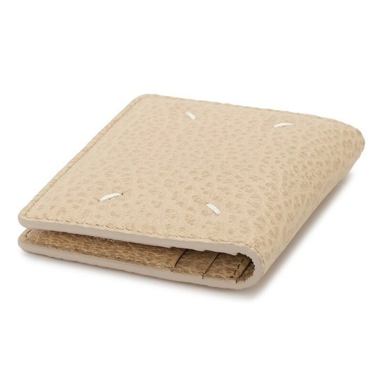 Discover Maison Margiela Stitch