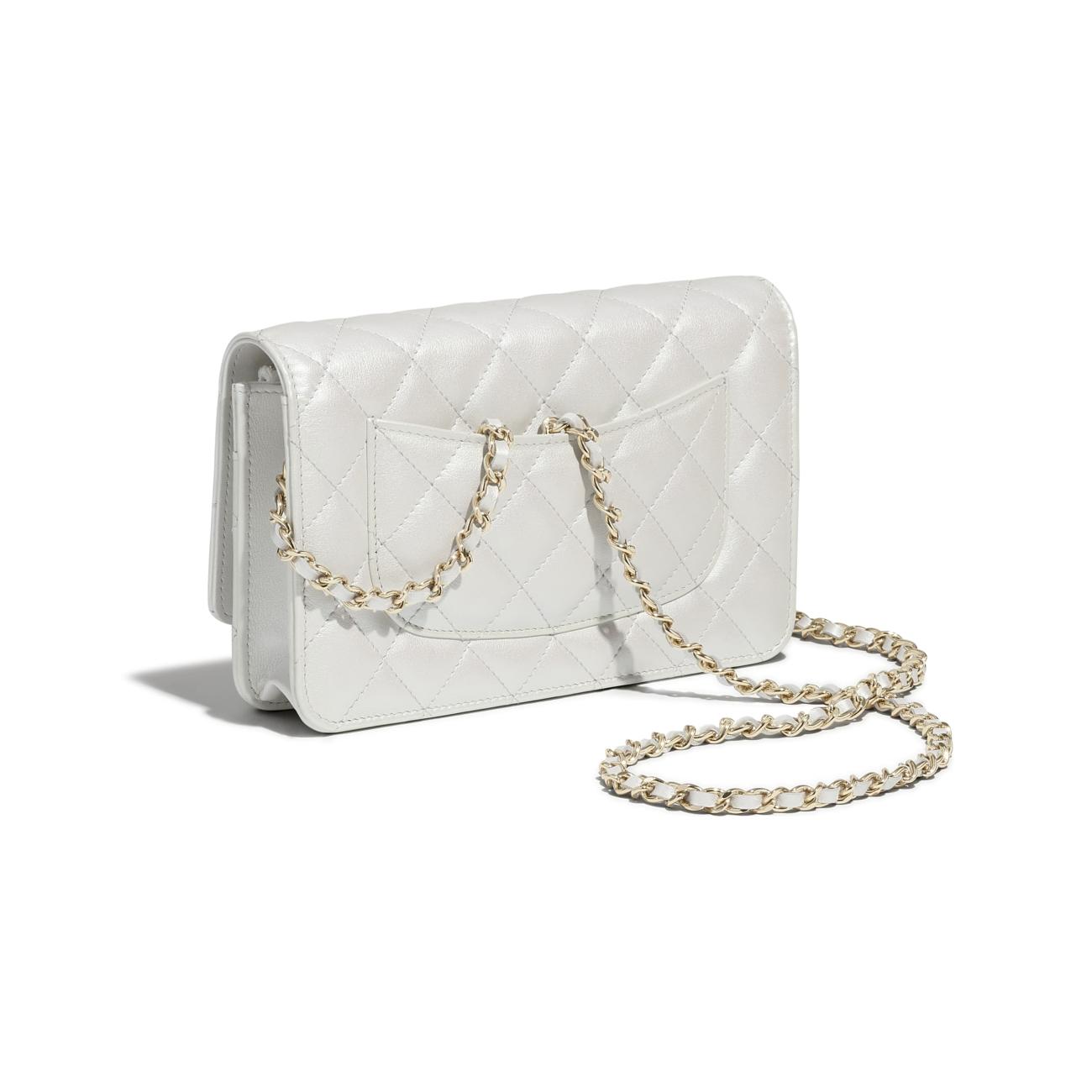 Chanel Classic Wallet On Chain Grained Calfskin & Gold White