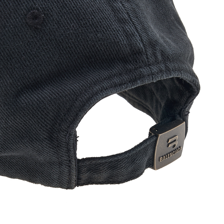 Balenciaga Property Of Cap Black & White