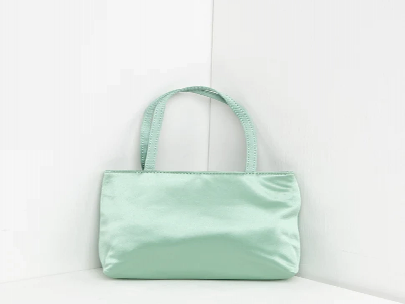 Little Silk Bag Light Green