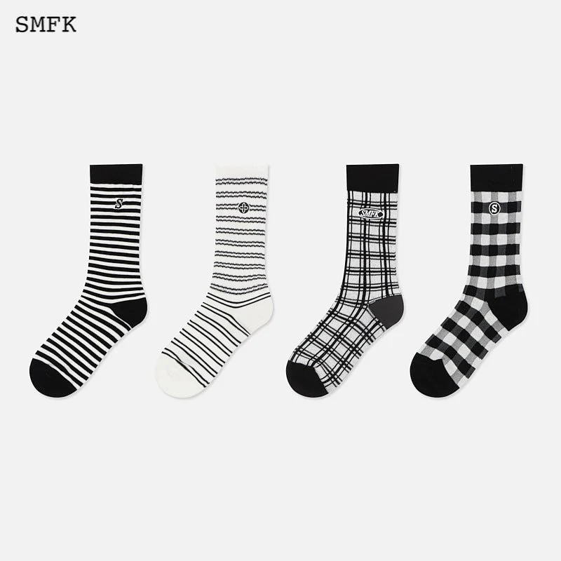 COMPASS RETRO SCHOOL SPORTS SOCKS SET (4 PAIRS)