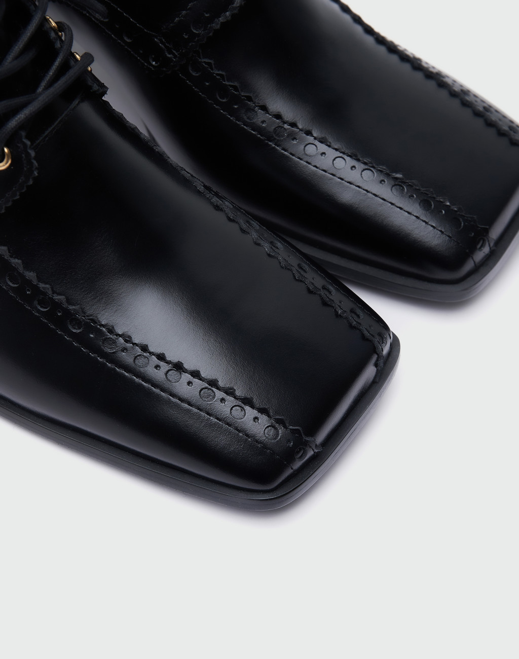 WED Punching Lace Up Oxford Heels - Black 