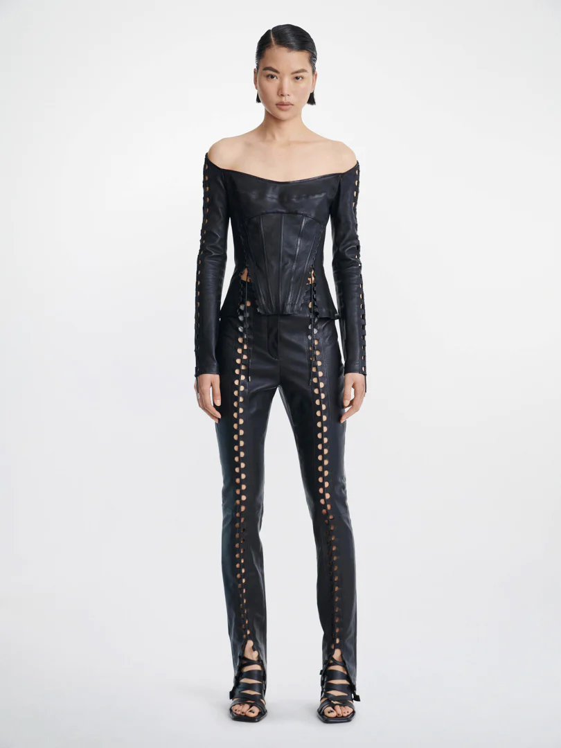 HINGE SEAM LONG SLEEVE CORSET IN BLACK 