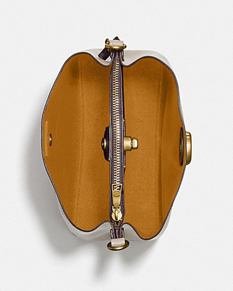 WILLOW BUCKET BAG IN COLORBLOCK