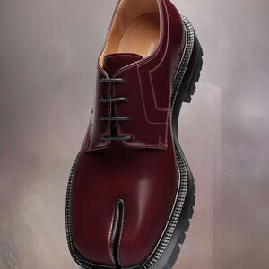 Bordeaux Tabi lace up