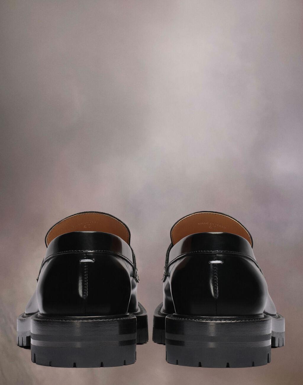 (W) Maison Margiela Tabi Loafers Black