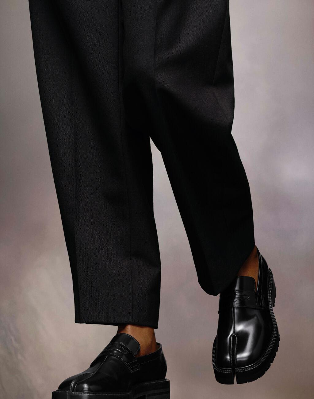 (W) Maison Margiela Tabi Loafers Black