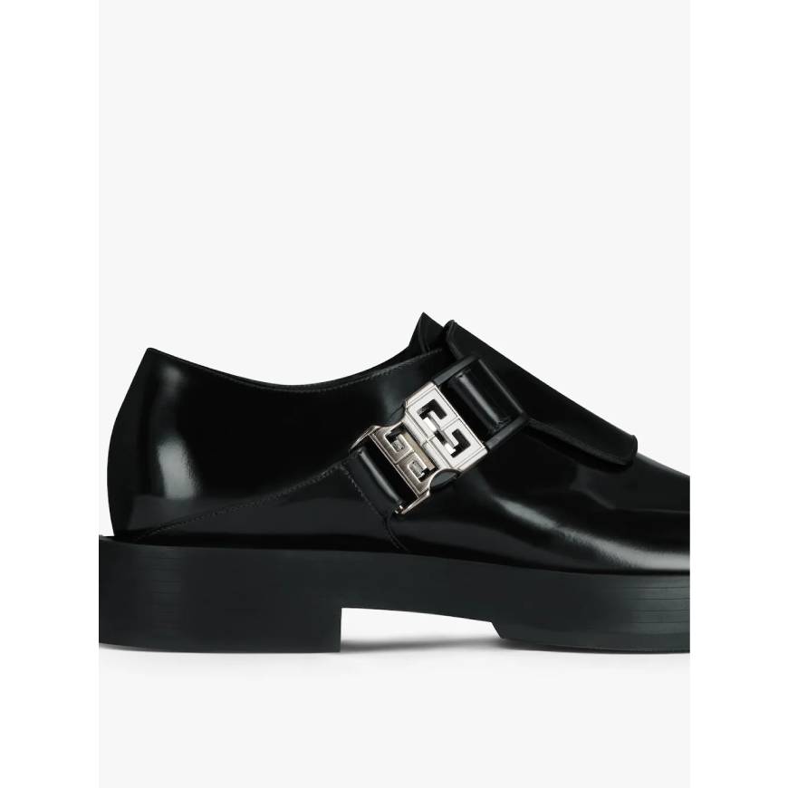 Squared derbies in leather with 4G buckle