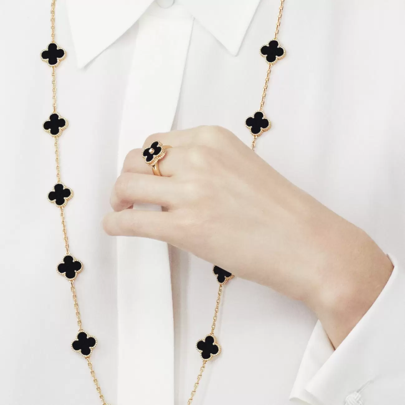 vintage alhambra ring