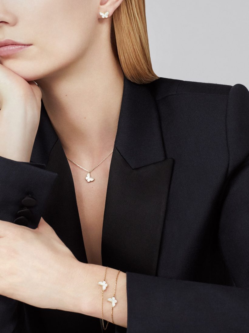 Sweet Alhambra Butterfly Pendant 18k yellow gold 