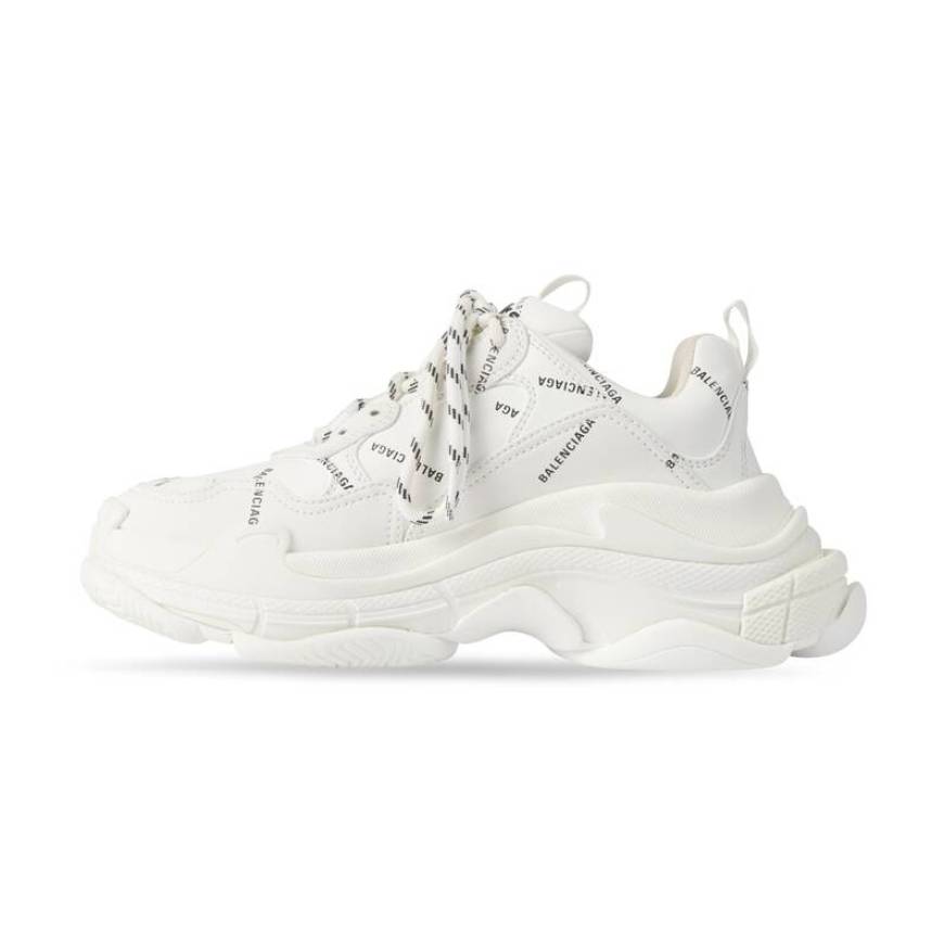 TRIPLE S TRAINERS ALLOVER LOGO IN WHITE AND BLACK