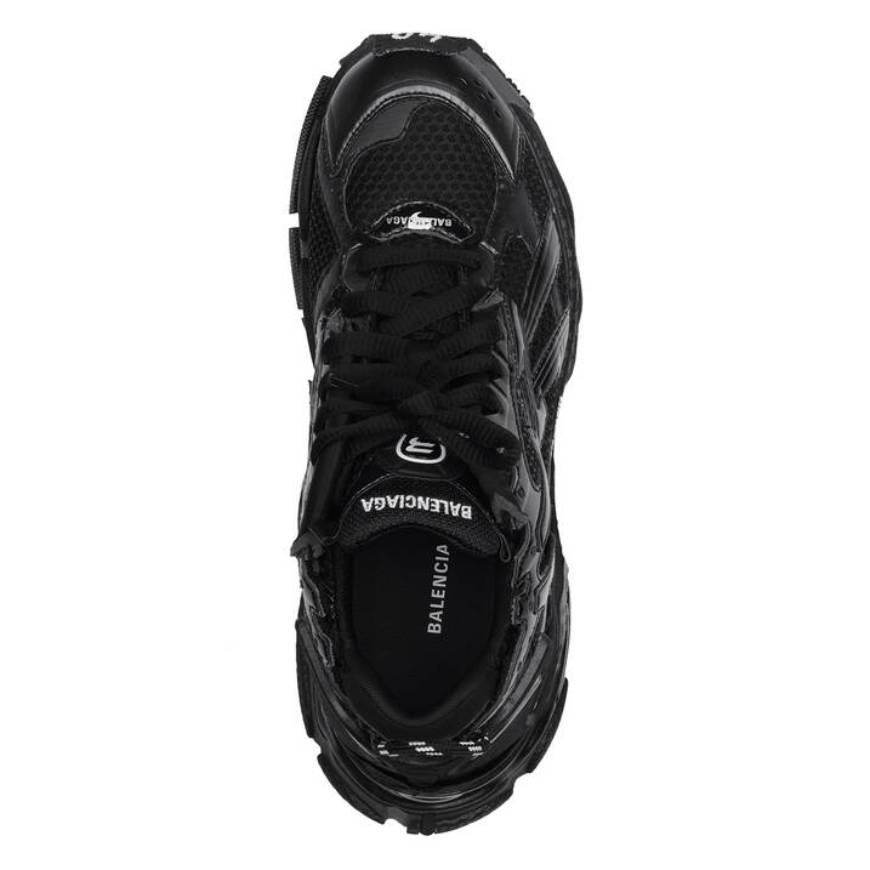 WOMEN'S RUNNER TRAINERS IN BLACK