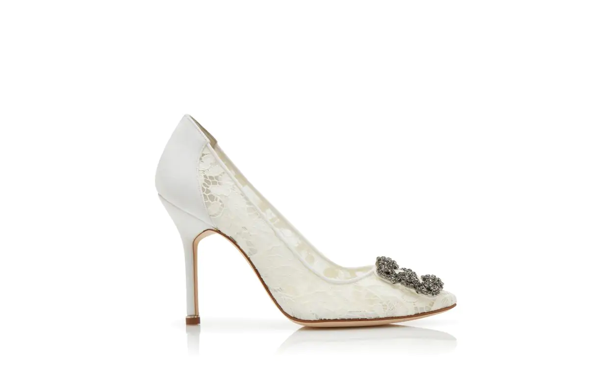 HANGISI LACE Light Cream Lace Jewel Buckle Pumps