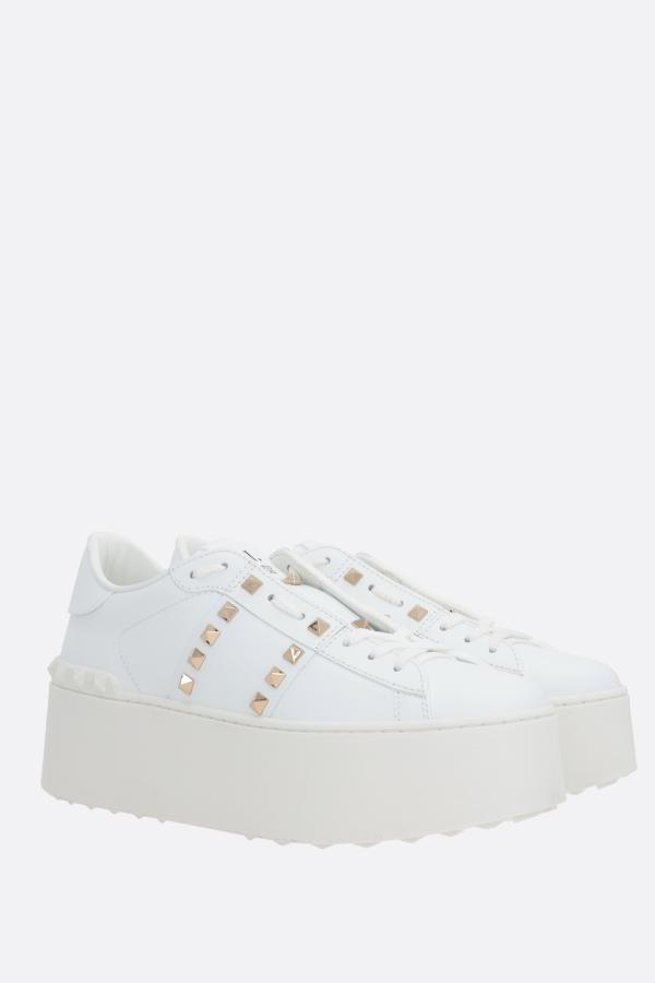 ROCKSTUD UNTITLED SMOOTH LEATHER FLATFORM SNEAKERS