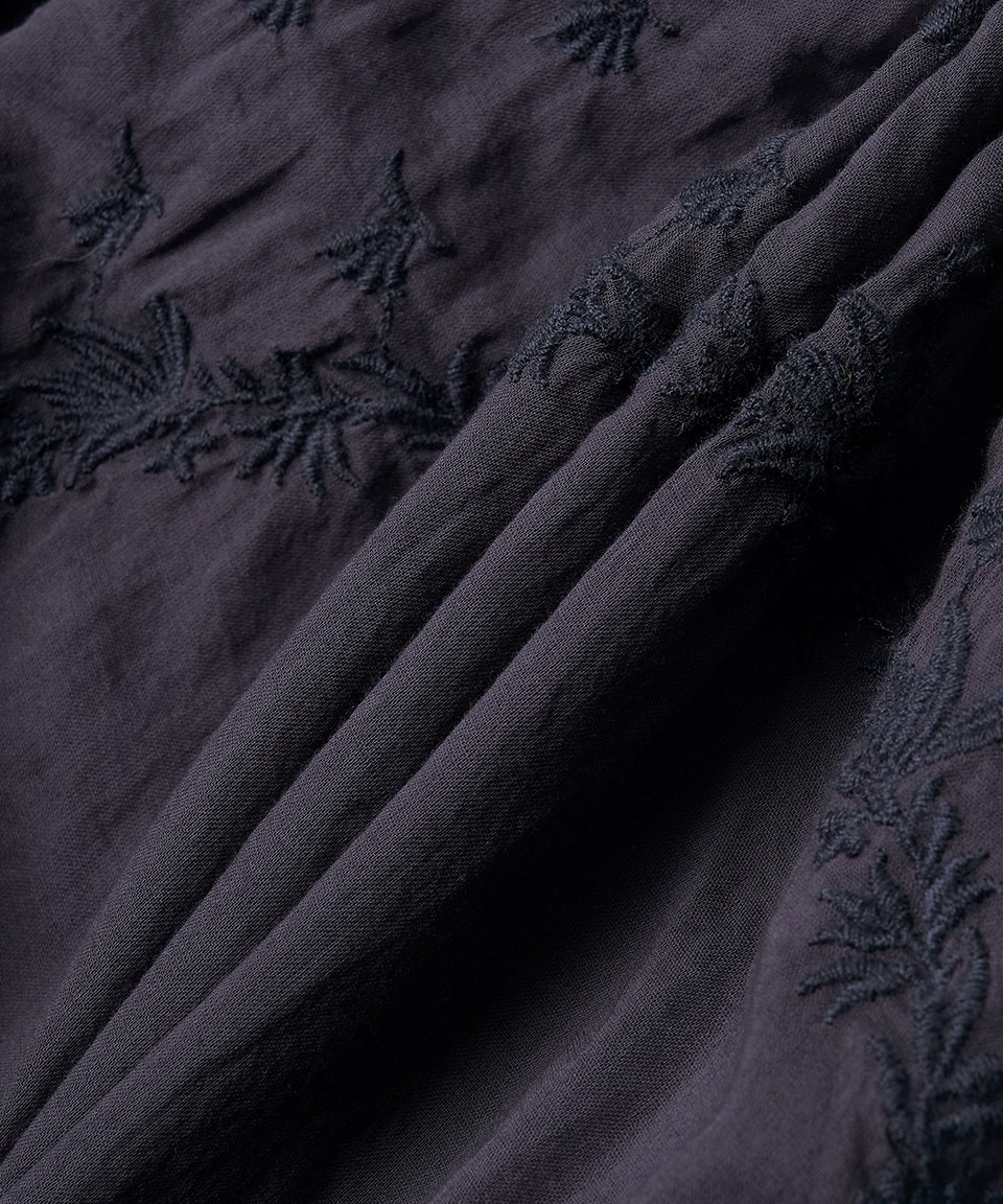 Women's embroidered ruffled shirt - faded night 