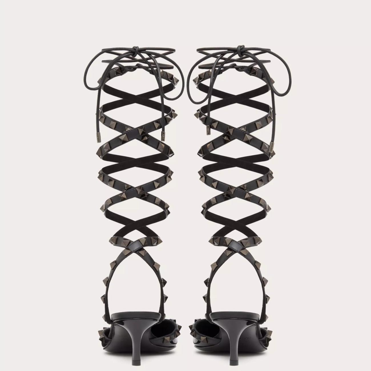 MATCHING STUD EMBELLISHED ROCKSTUD PATENT LEATHER PUMPS 50MM