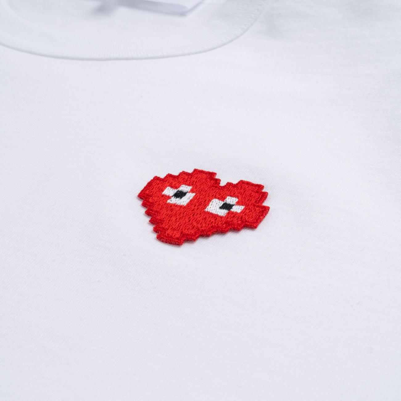 Pixel Red Heart Wappen Short Sleeve Tee white