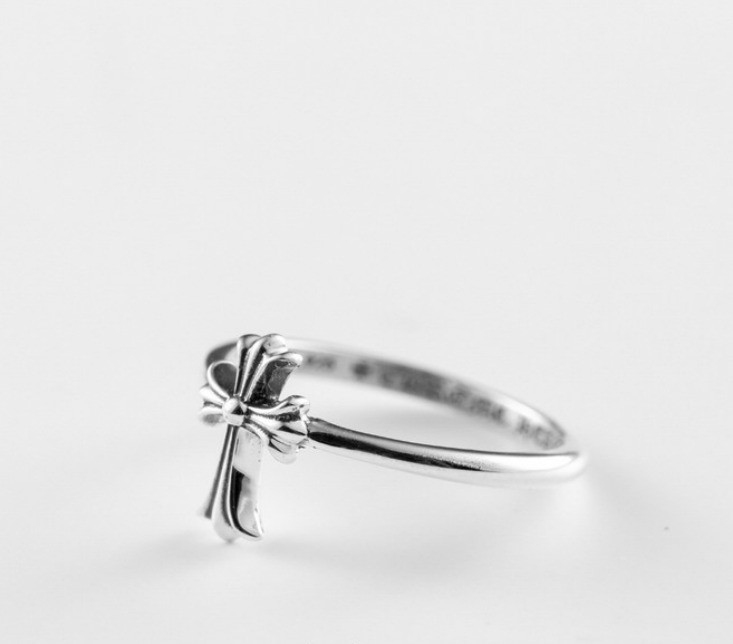 CH cross bubble gum ring